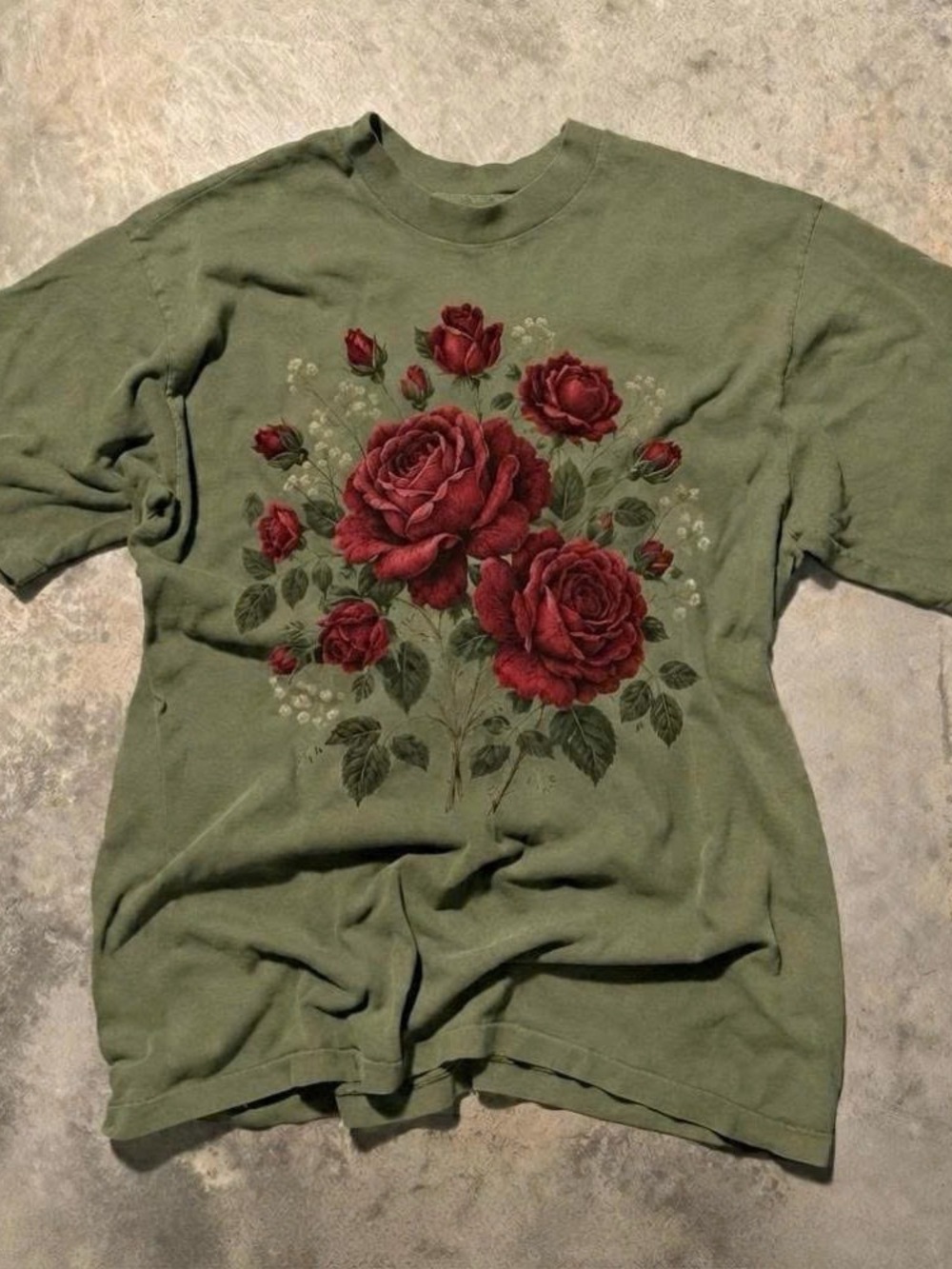 Gildan Olive Green Tee with Red Rose Bouquet Graphic
